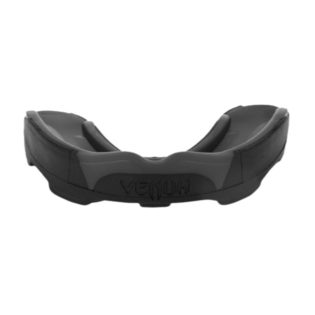 Venum Predator Mouthguard - Black/Black