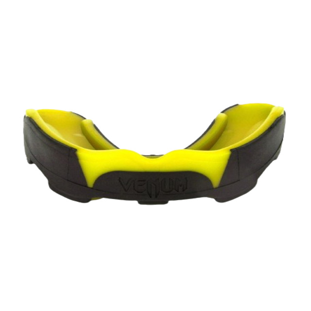 Venum Predator Mouthguard - Black/Yellow